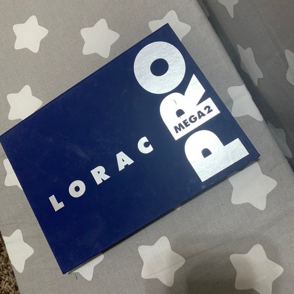Lorac mega pro 2 eyeshadow palette - Picture 2 of 2